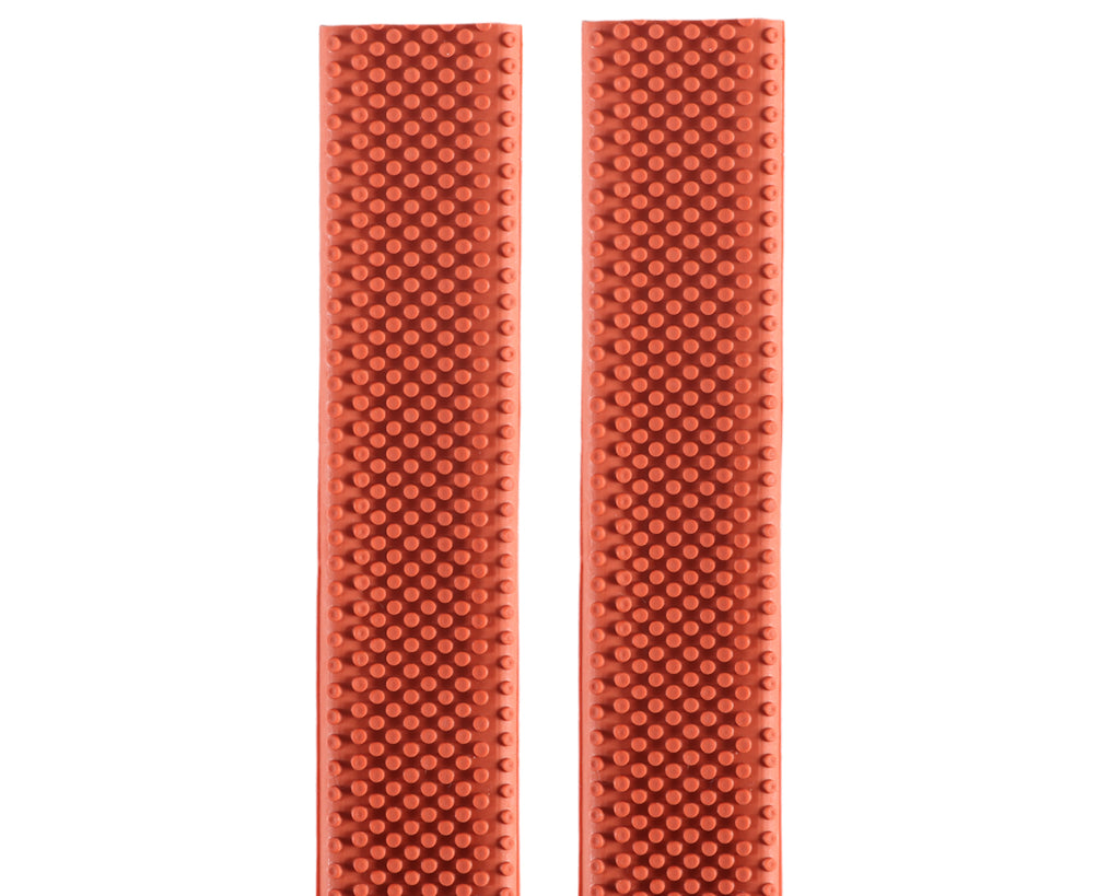 Rubber Rein Grips w/Small Pimple Grip - 5/8" in Old Brick Red