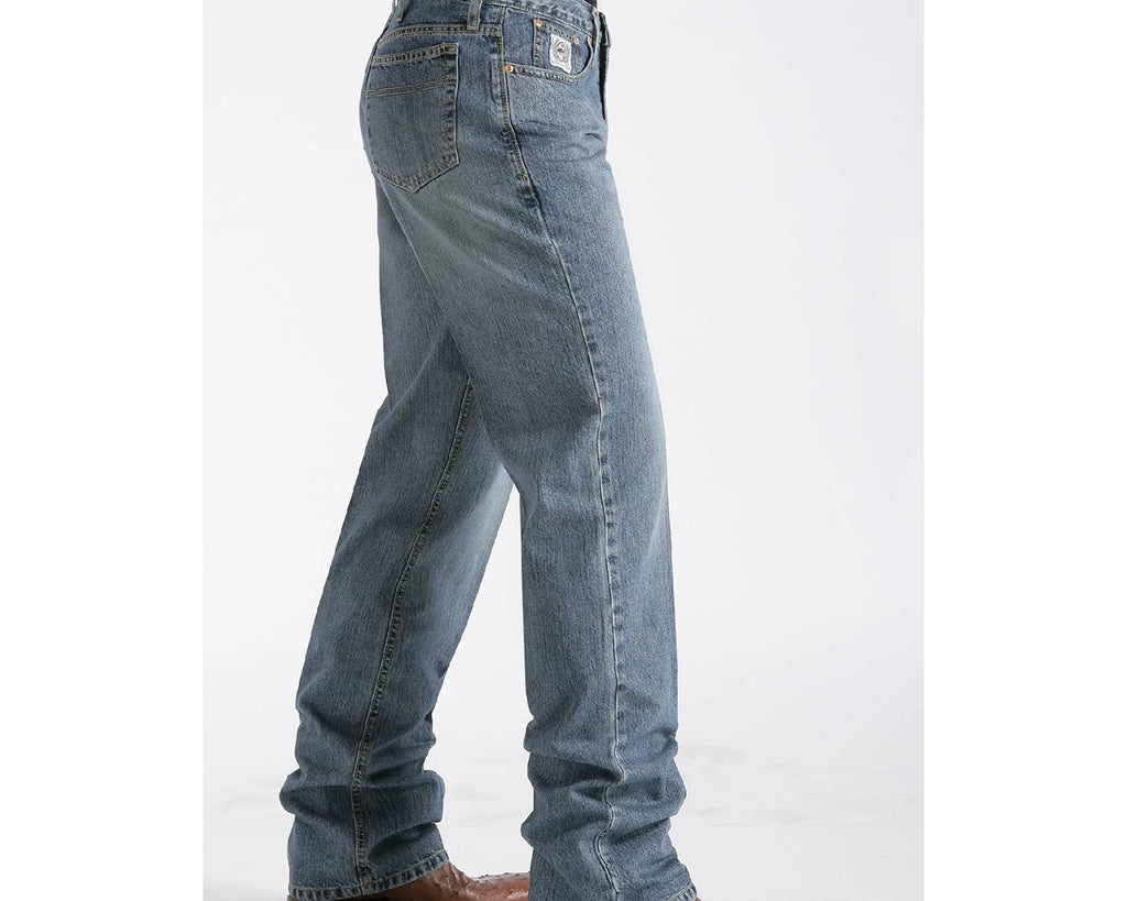 The best-selling CINCH White Label jean is available in many finishes, and features a mid rise and relaxed waist, hip, thigh and knee with a straight leg.