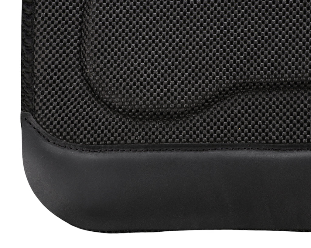 Fort Worth Contoured Air-Cell Felt Pad - 30" x 30", image showing close up of wear fenders
