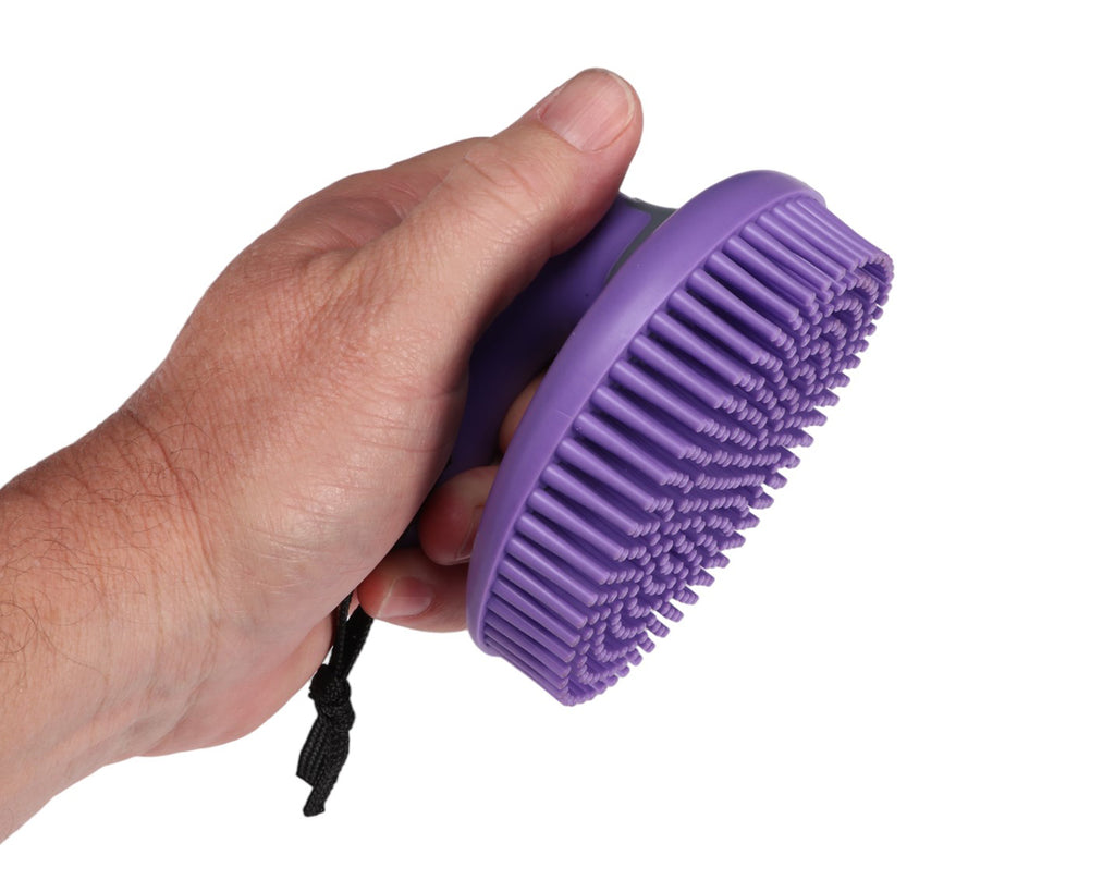 EzyGrip Fine Tooth Curry Comb - Soft rubbered fine teeth for gentle grooming. Shop at Greg Grant Saddlery.