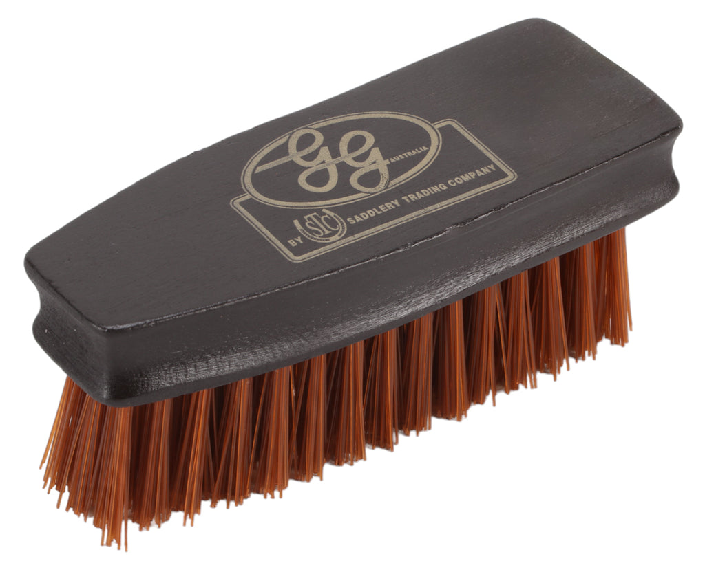 Showmaster Hoof Cleaning Brush - keep your horse or pony's hooves in top condition with this Hoof Cleaning Brush
