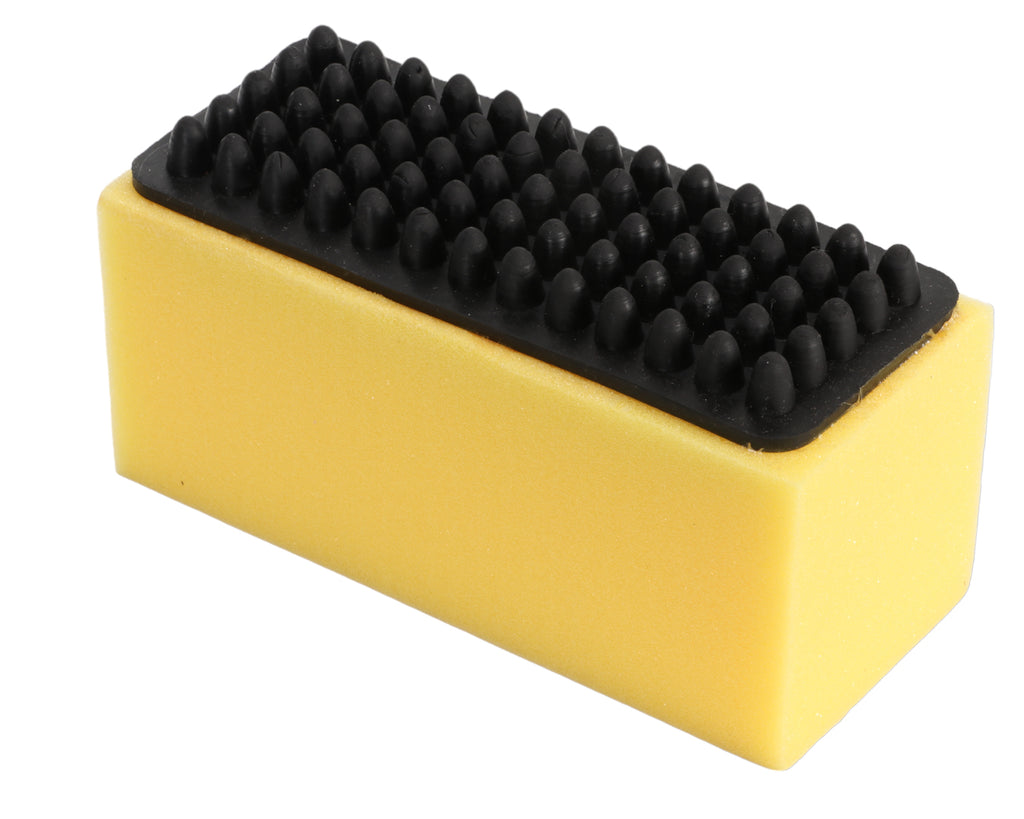 Showmaster Sponge 'N Scrub sponge with scrubbing and massaging nodules on one side for washing your horse