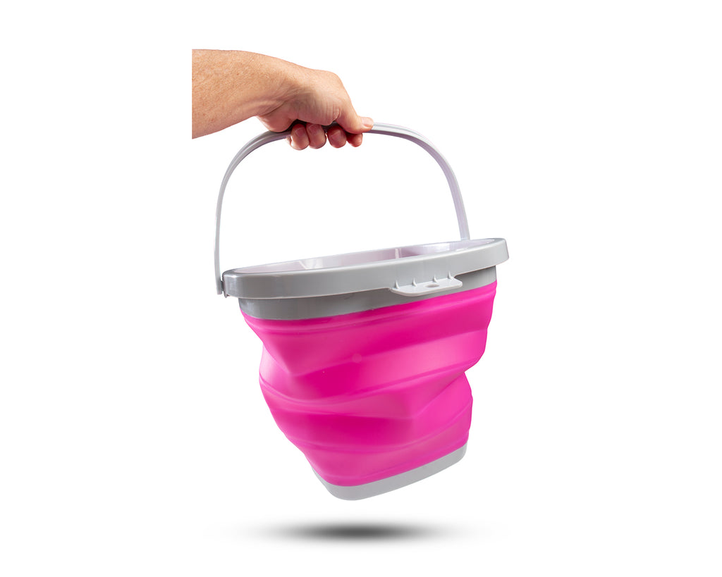 Showmaster Grooming Kit with Collapsible Bucket