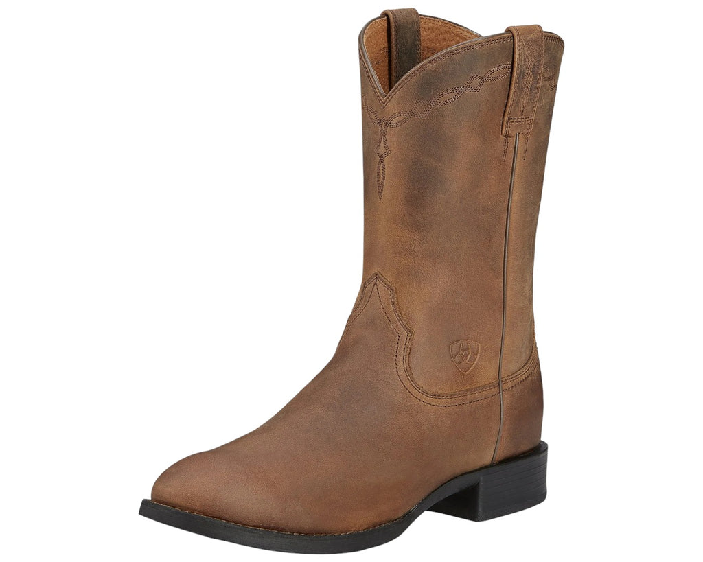 Heritage Roper Mens Boots in a Distressed Brown with Decorative stitching at the front along with the Ariat Logo stamped on. With a rubber outsole and heel.