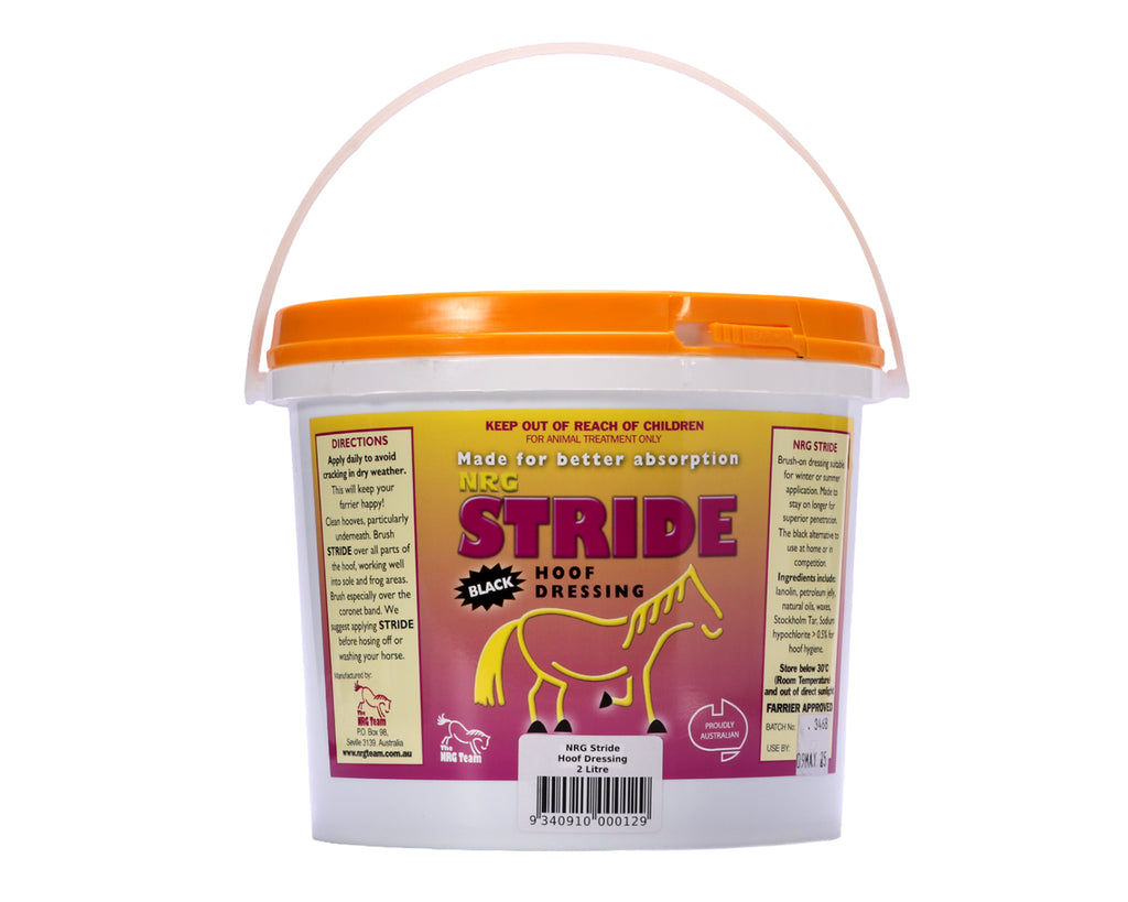 Stride Hoof Dressing creates a nourishing barrier that soaks into the hoof wall and looks great without harming your horse's hooves. 