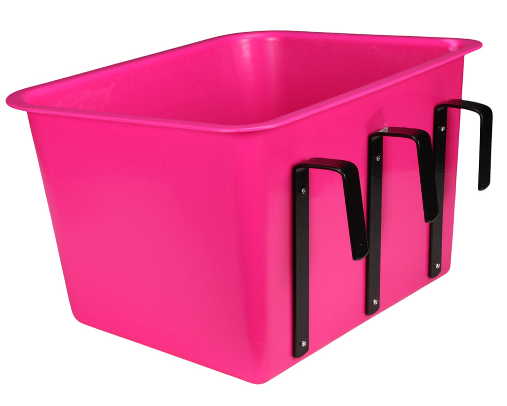 Showmaster Over-The-Fence Feeder - 35 Litres in Pink