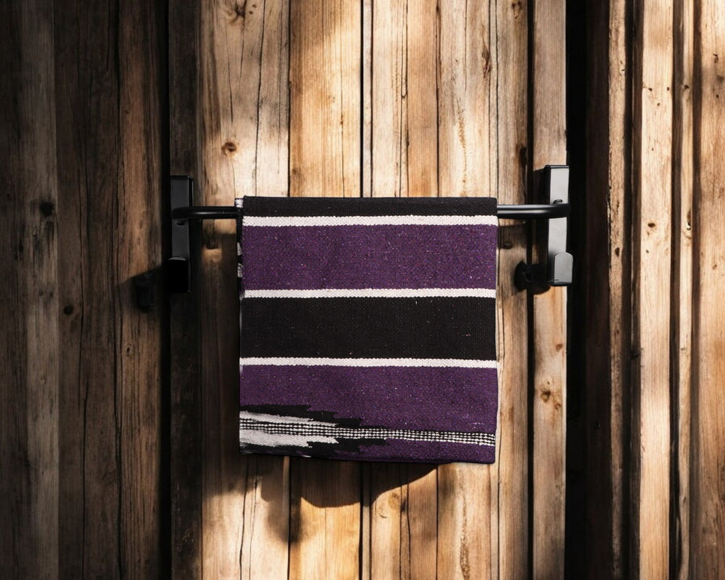 Adjustable & Portable Saddle Blanket Bar