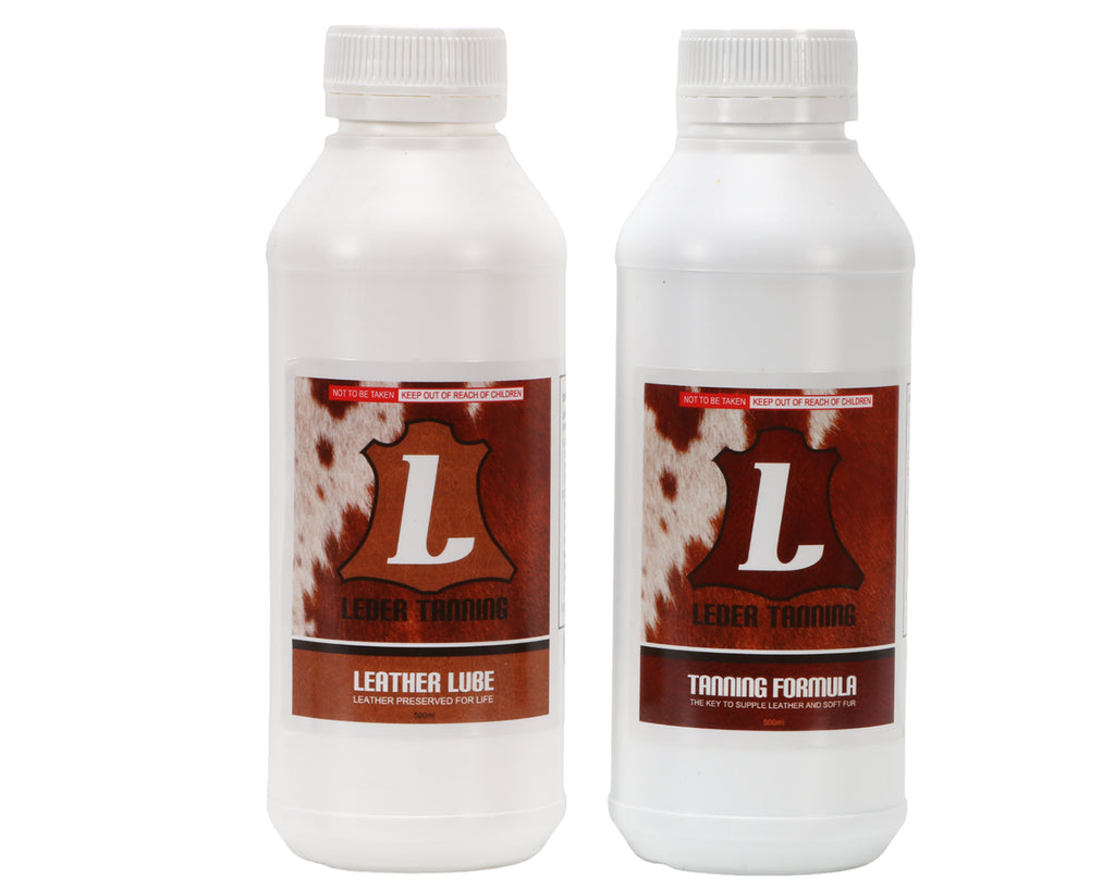 Leder Tanning Kit - Utility containing leather lube to preserve and tanning formula to keep the leather supple and fur soft