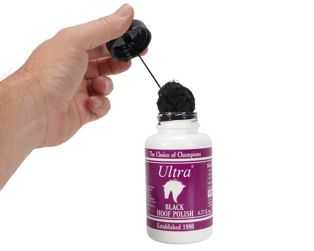 Ultra Hoof Polish in Black - quick-drying formula seals out and repels dust, allowing your horse to look at its best for longer!