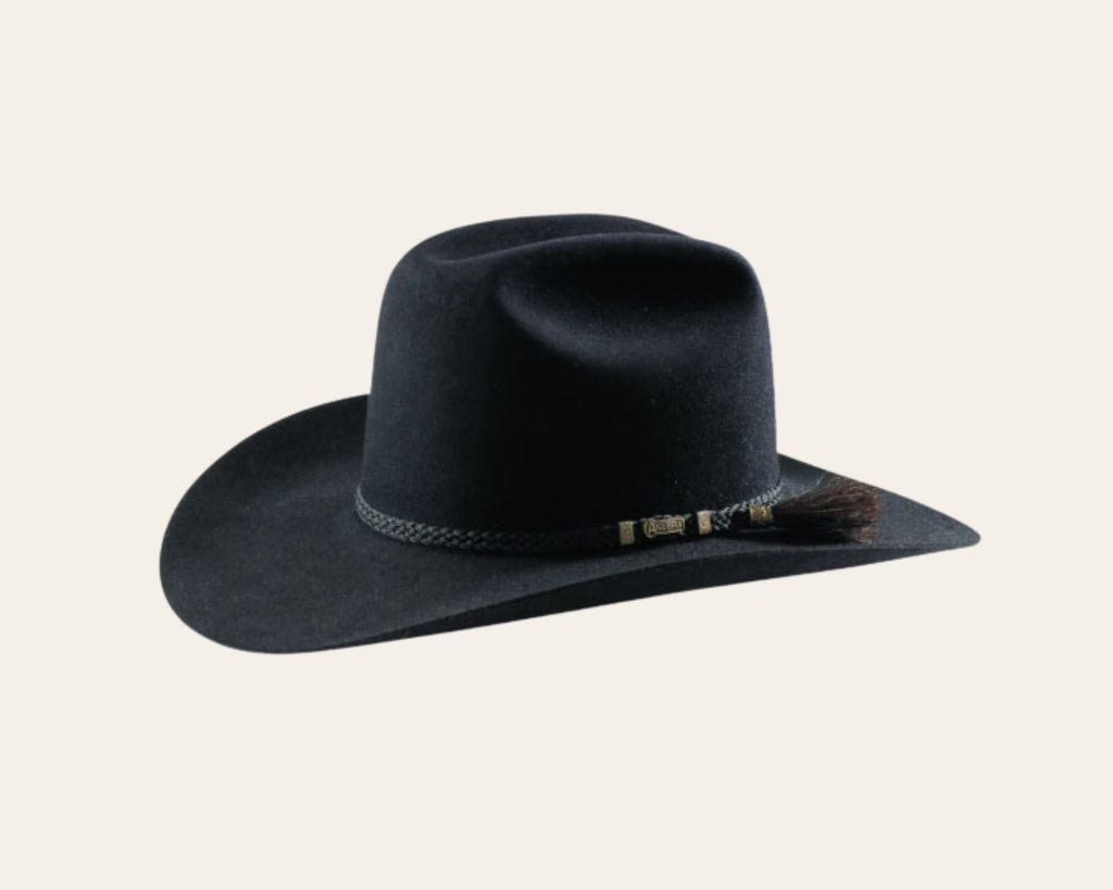Akubra Arena  Western hat featuring a tall, centre-creased western crown and a broad, upswept brim black